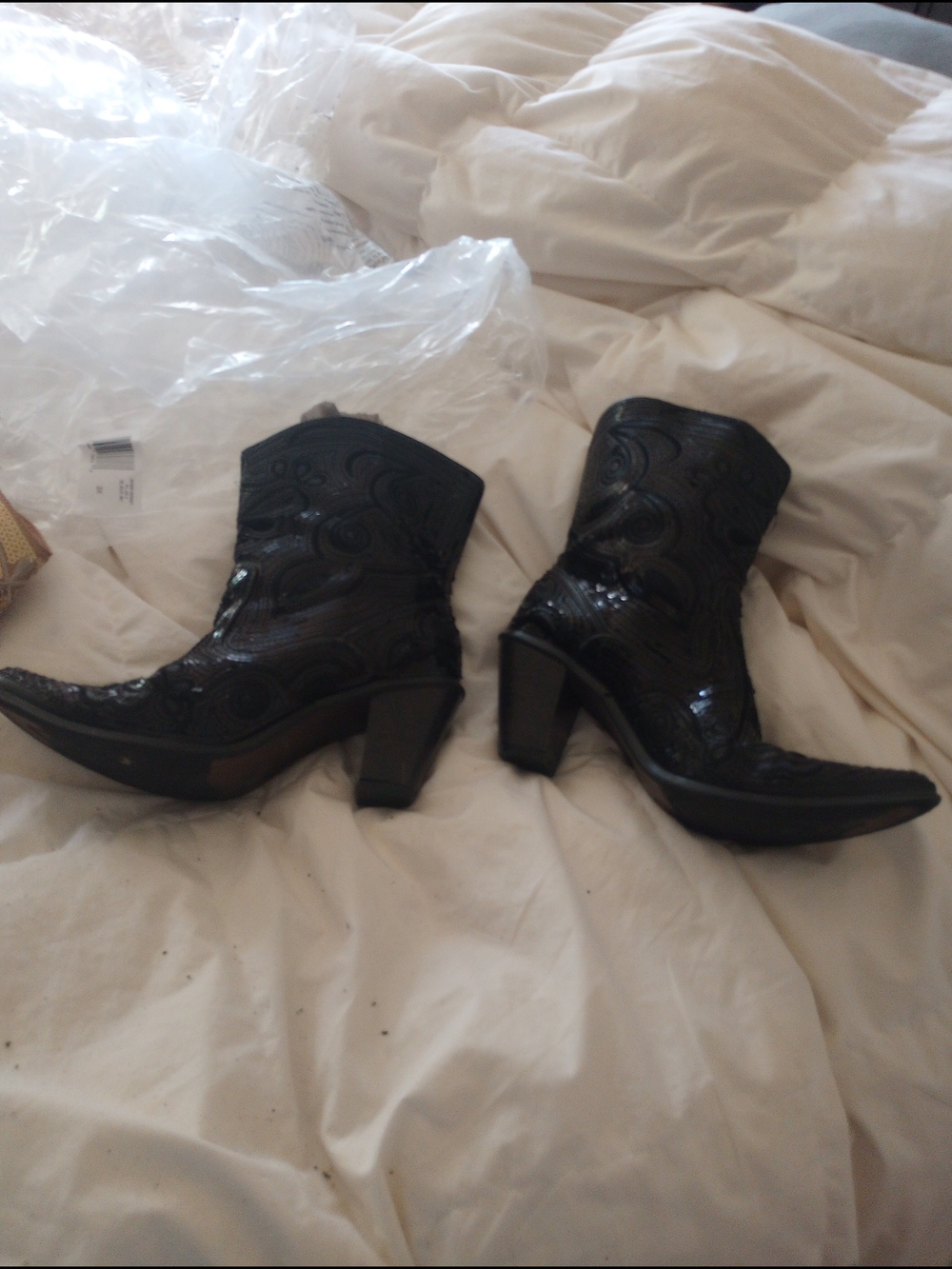 Women's Black Helens Heart 20 Sequin Embossed Western Heel Ankle Boots